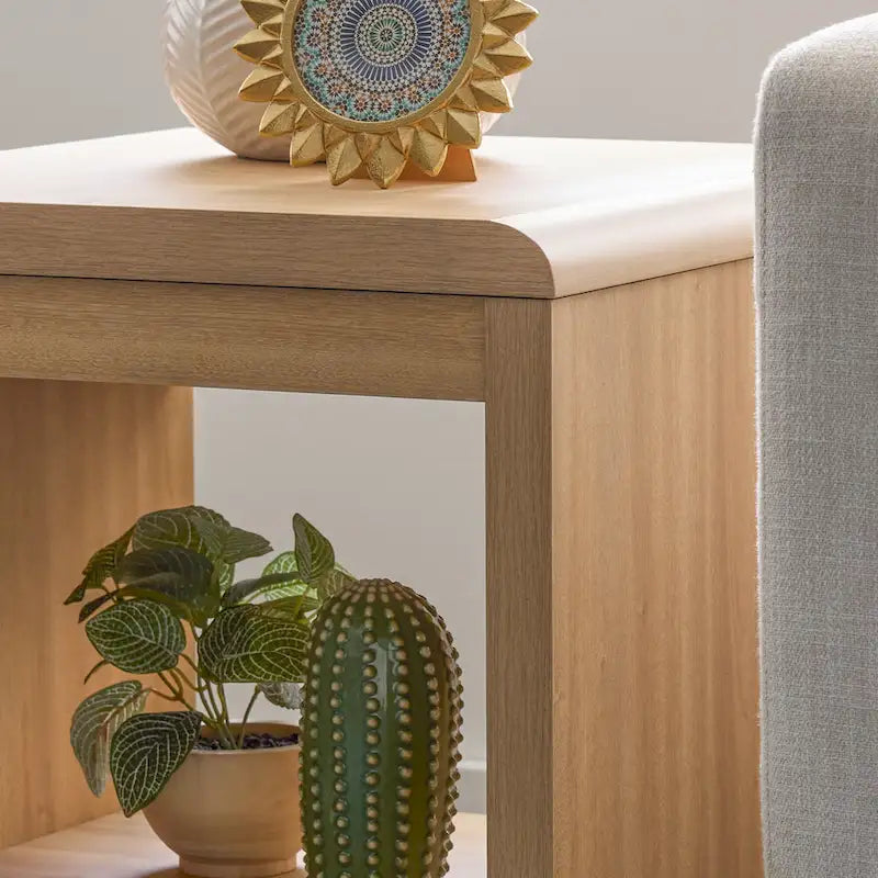 Table d'appoint moderne en bois Brookside Reyna avec coins arrondis