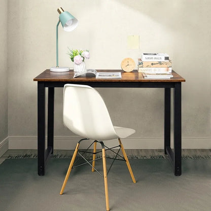 Bureau d'ordinateur en bois de style simple